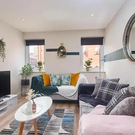 Beautiful 1 Bedroom Flat In - Sleeps 4 ليدز