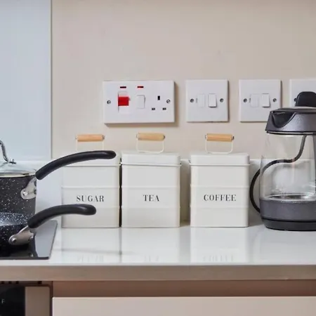 Beautiful 1 Bedroom Flat In - Sleeps 4 アパート リーズ