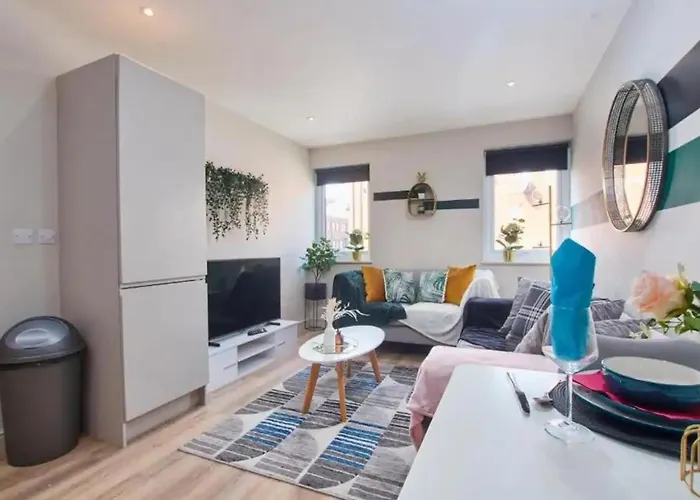 Beautiful 1 Bedroom Flat In - Sleeps 4 *