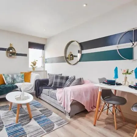 Apartment Adorable 1 Bedroom Flat In - Sleeps 4 *