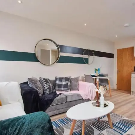 Apartment Adorable 1 Bedroom Flat In - Sleeps 4